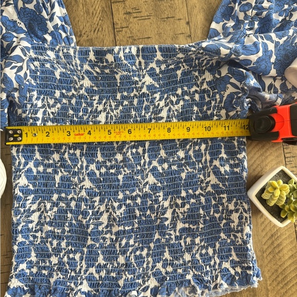 Japna Blue and White Puff Sleeve Smocked Blouse - Picture 7 of 8